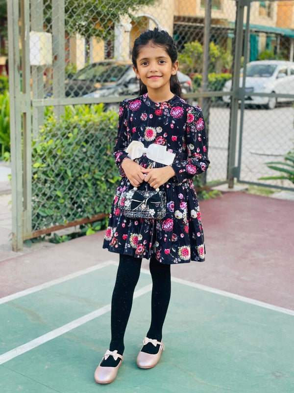 Bow Adorned Shiny Bellies