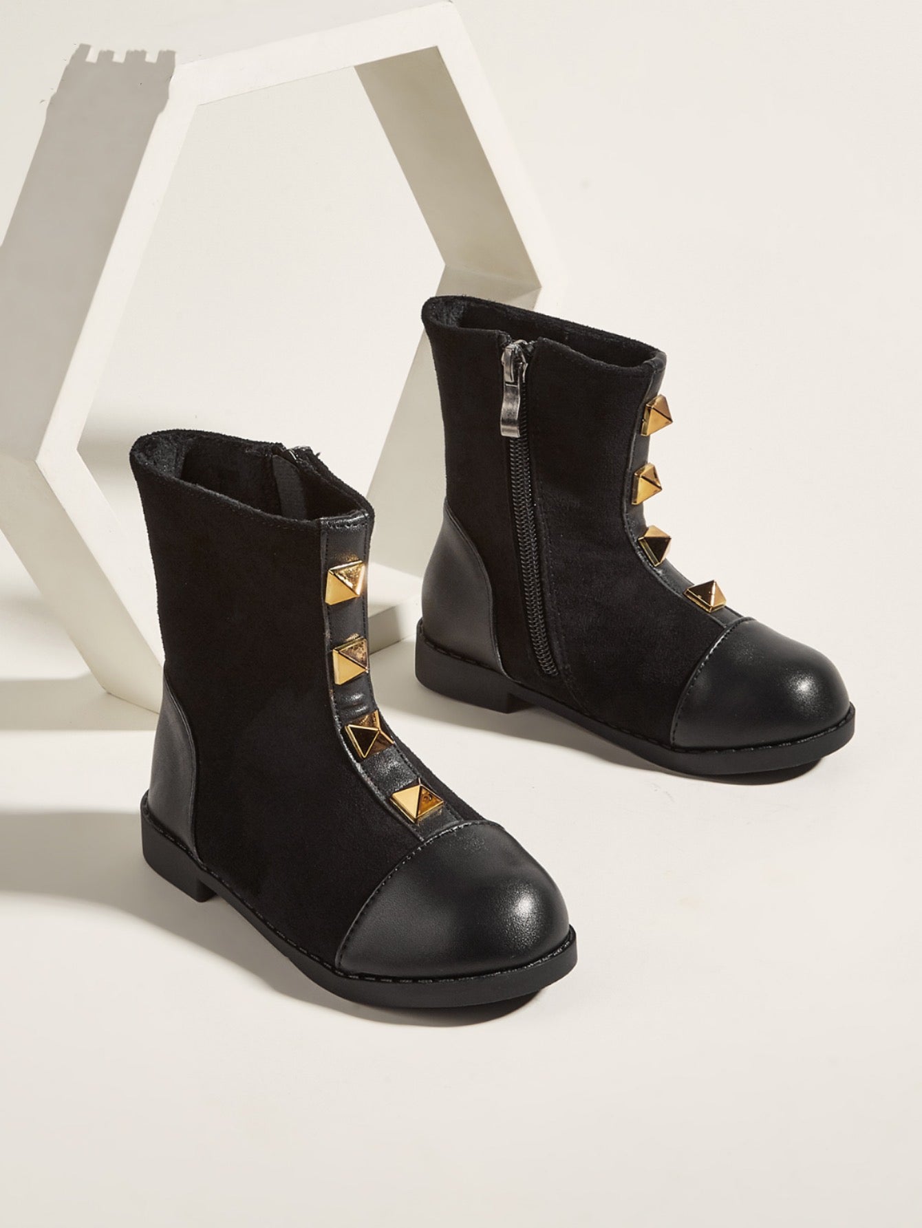 BLACK STUDDED SIDE ZIP UP BOOTS